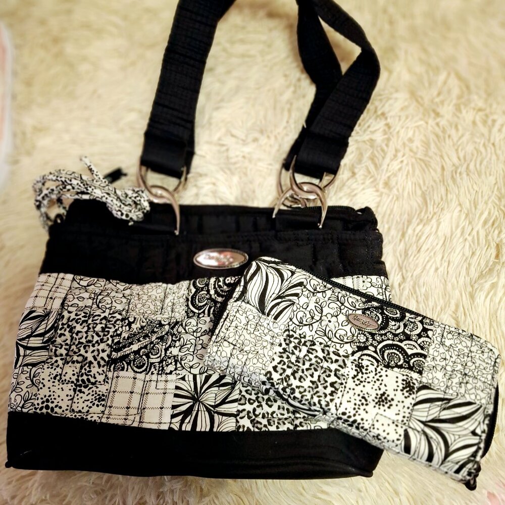 Women's Donna Sharp Quilted Handbag/Shoulder Bag with Wallet